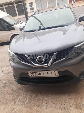 Voiture Nissan Qashqai 2015 à temara Diesel - 6 chevaux