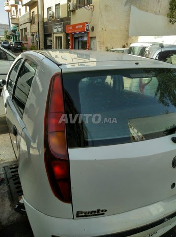 Voiture Fiat Punto 2009 à agadir Diesel - 5 chevaux
