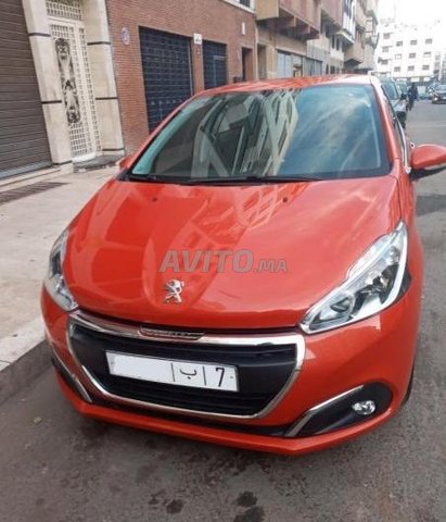 Voiture Peugeot 208 2017 à casablanca Diesel - 6 chevaux
