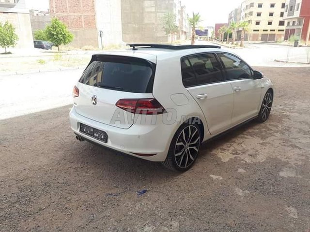 Voiture Volkswagen Golf 7 2018 à bni-marghnine Diesel - 7 chevaux