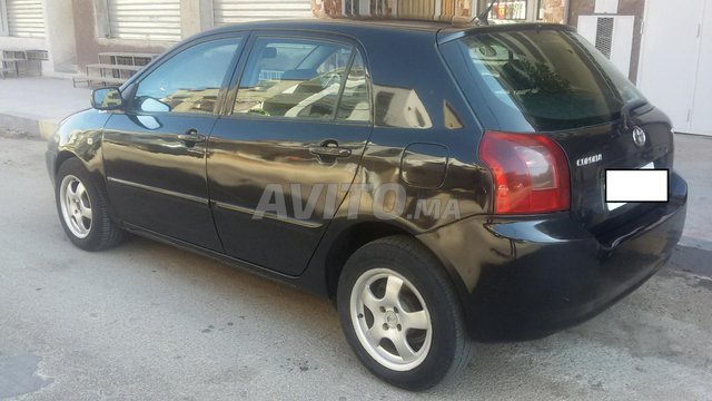 Voiture Toyota Corolla 2003 à meknès Diesel - 8 chevaux