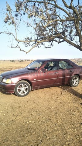 Voiture Mercedes benz 220 1997 à temara Diesel - 9 chevaux