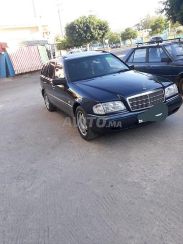 Voiture Mercedes benz Classe c 1997 à nador Essence