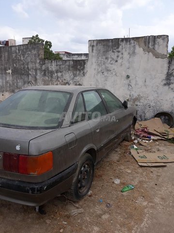 Voiture Audi 80 1990 à tétouan Essence - 10 chevaux