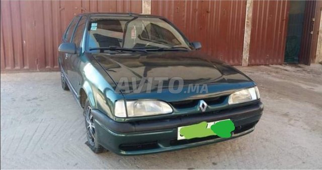 Voiture Renault R19 1995 à bejaad Diesel - 7 chevaux