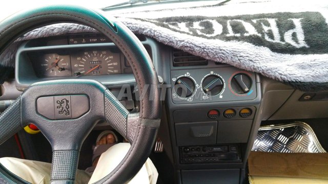 Voiture Peugeot 205 1986 à tiznit Diesel - 7 chevaux