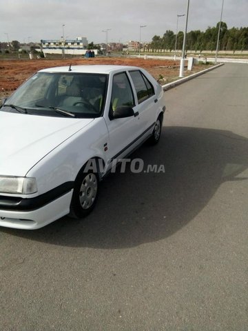 Voiture Renault R19 1995 à salé Diesel - 6 chevaux