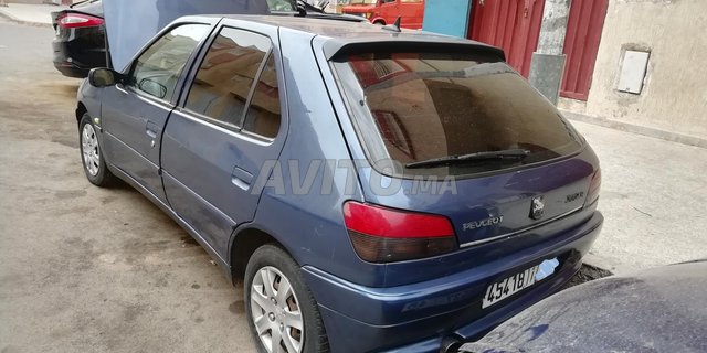 Voiture Peugeot 306 1999 à fès Diesel - 8 chevaux