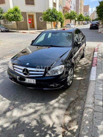 Voiture Mercedes benz Classe c 2009 à taza Diesel - 9 chevaux