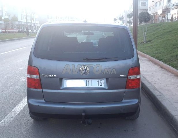 Voiture Volkswagen Touran 2005 à khénifra Diesel - 8 chevaux