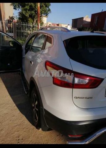 Voiture Nissan Qashqai 2016 à khemisset Diesel - 6 chevaux