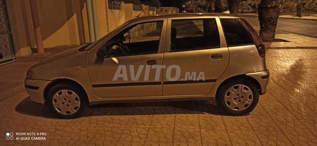 Voiture Fiat Punto 1998 à khouribga Diesel - 7 chevaux