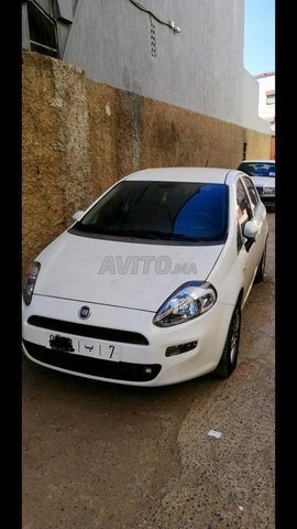 Voiture Fiat Punto 2018 à tanger Diesel - 5 chevaux