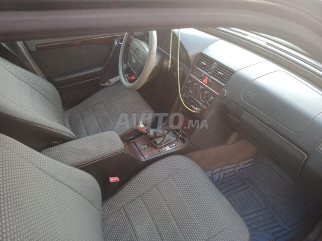 Voiture Mercedes benz 220 1996 à temara Diesel - 10 chevaux