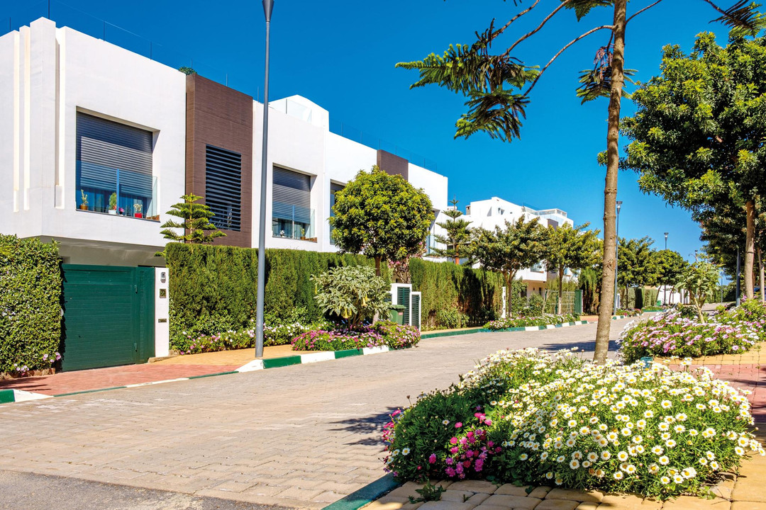 Villa de 4 chambres 🏠 sur Darbouazza, Casablanca à vendre dans le nouveau projet QUINTESSENCE LUXURY par le promoteur immobilier H&A | Avito Immobilier Neuf - image 1