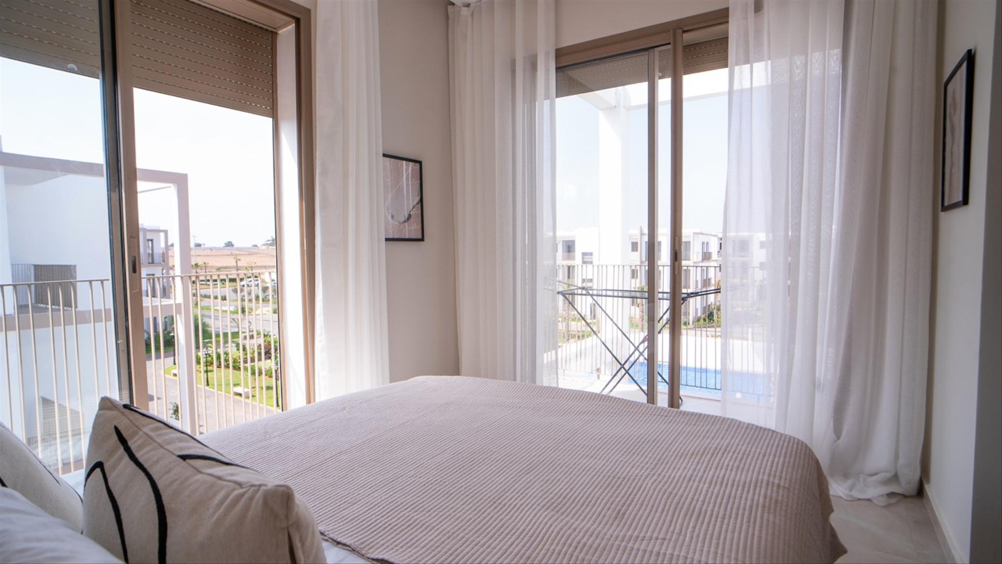 image 5 - Grande.jpeg