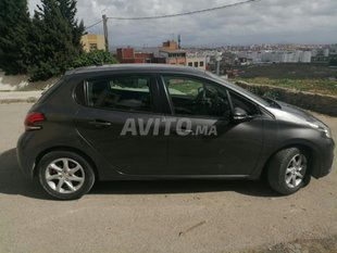 Annonces Pour Peugeot 208 A Tanger A Vendre Avito